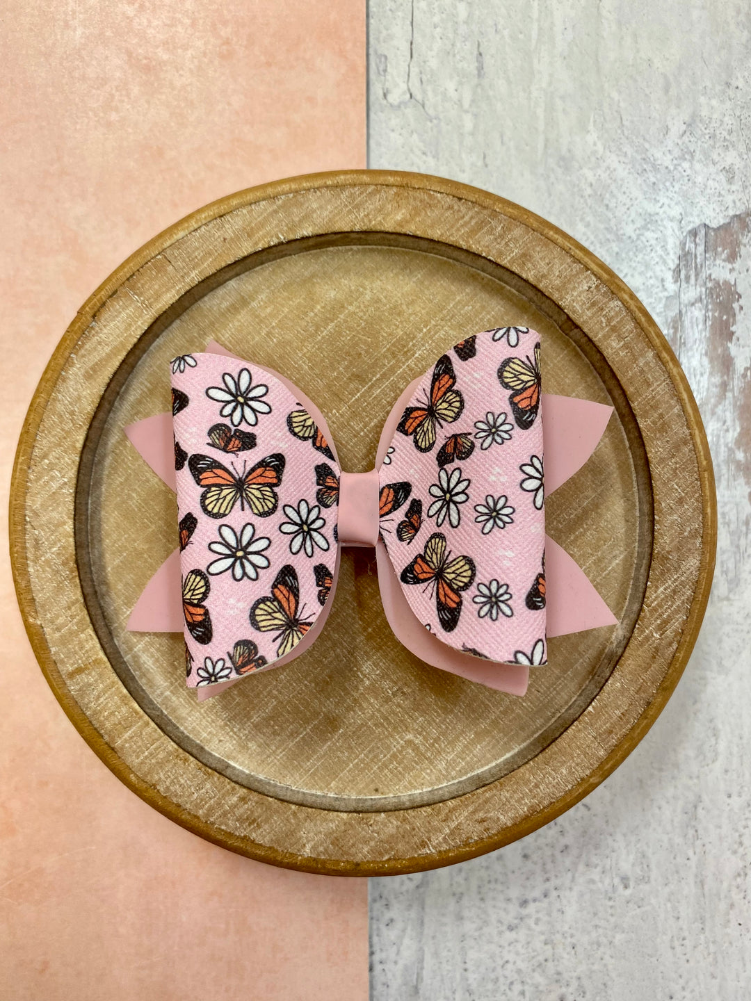 Daisy Butterflies Bow
