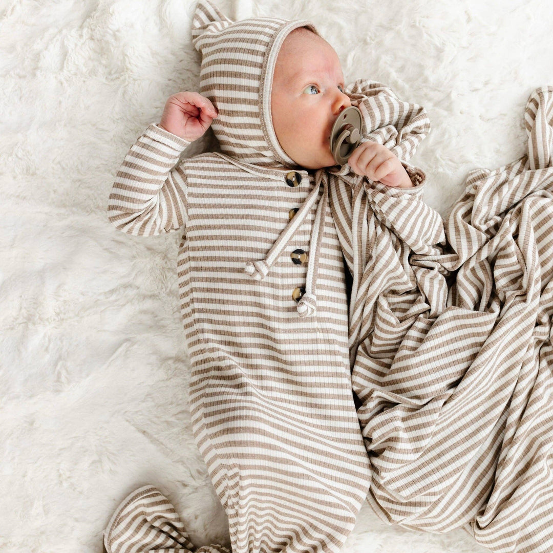Indy Ribbed Knotted Gown: Newborn-3 Month