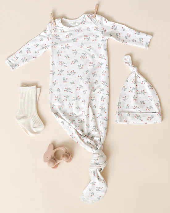 Knotted Baby Gown + Hat Set - Strawberries
