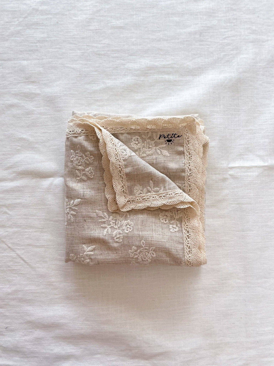 Linen embroidered bouquets Large